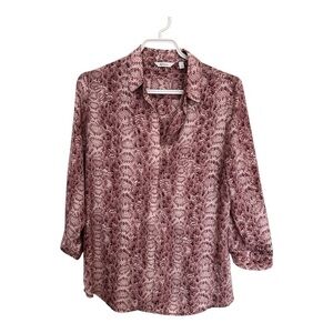 Reitmans Women's crocodile print Blouse old rose size small